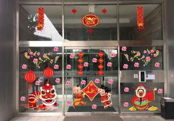 <p style="text-align: center;"><strong>D&aacute;n Decal trang tr&iacute;</strong></p>